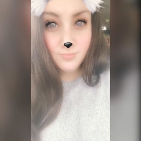 Meet your Posher, Dee - Picture 1 of 1